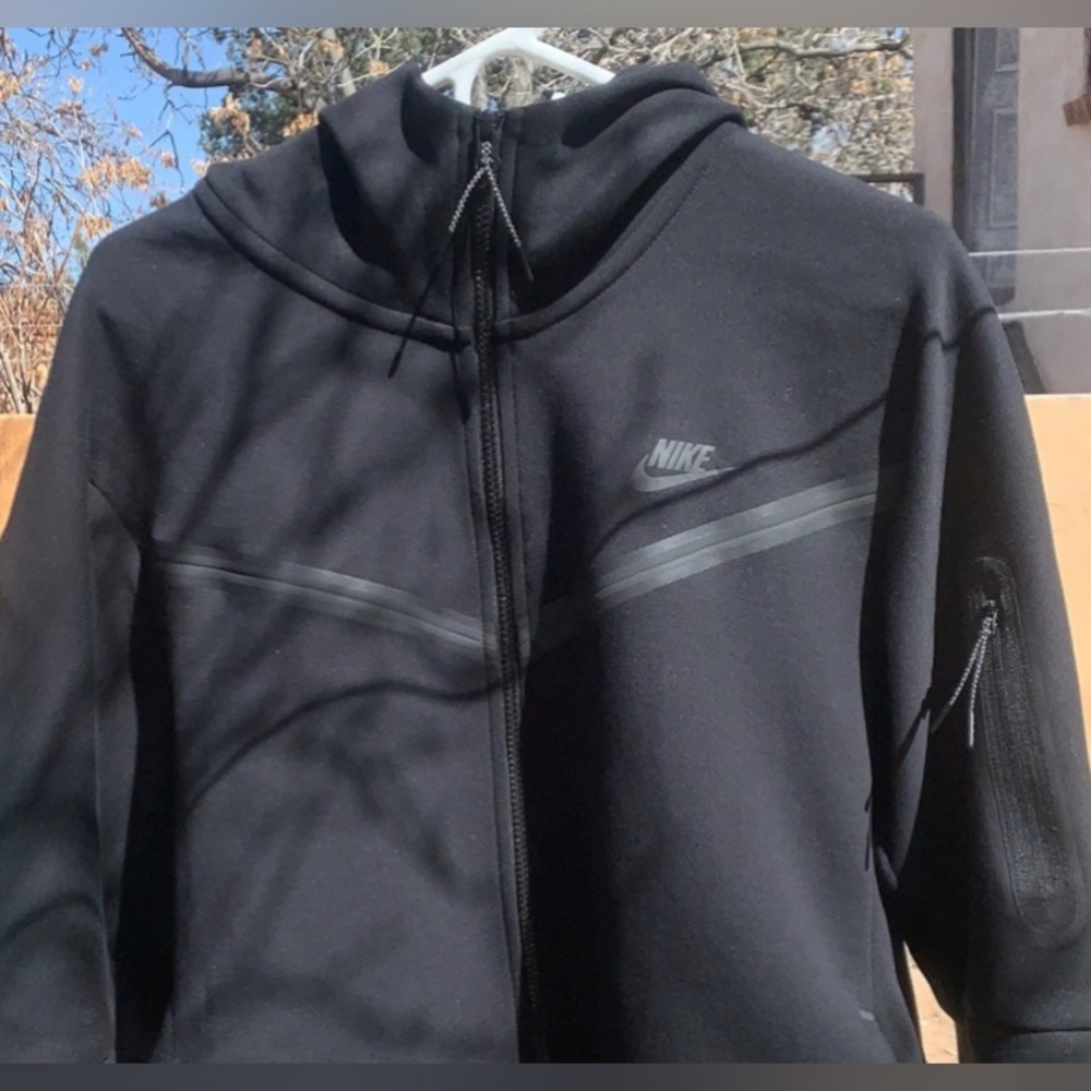 Brand new black Nike Tech Large